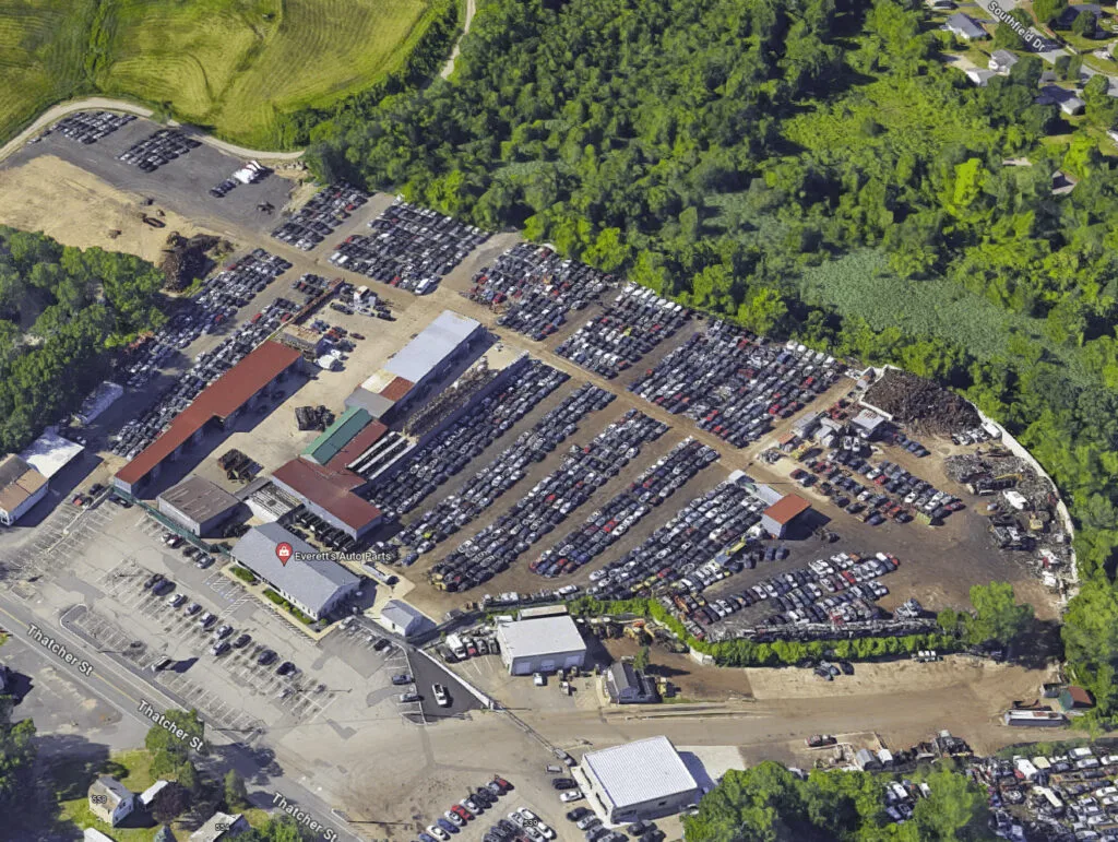 Exterior de Everett’s Auto Parts