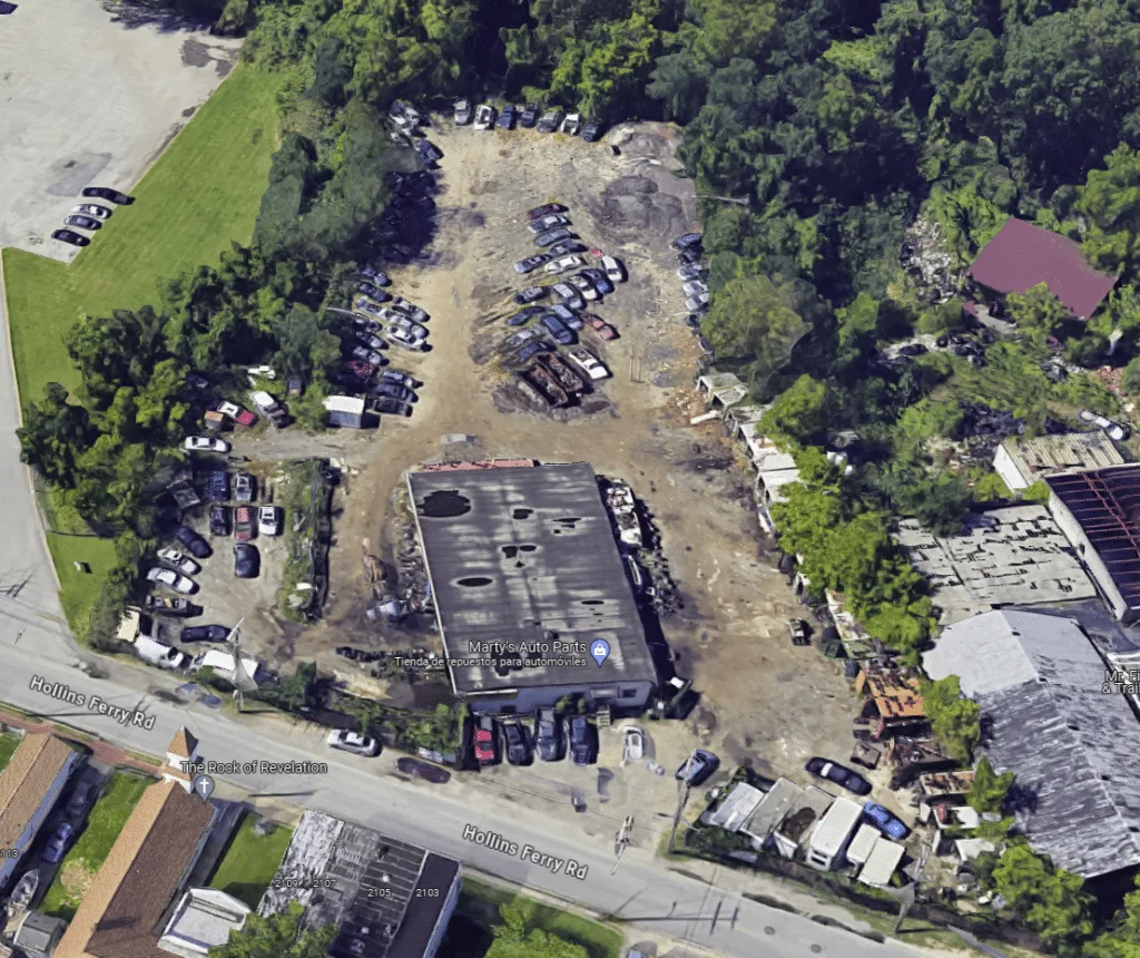 Exterior de Marty’s Auto Parts