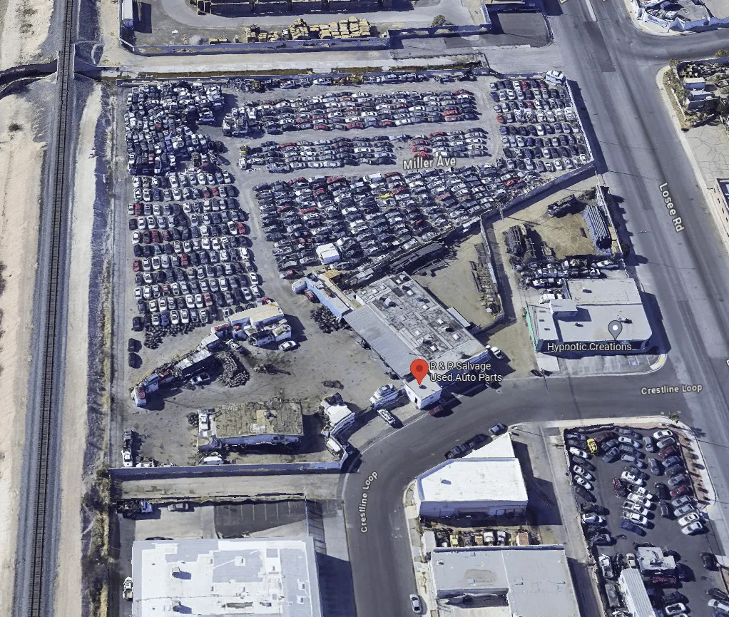 Exterior de R & R Salvage Yard & Parts