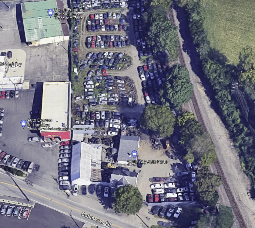 Exterior de White City Auto Parts