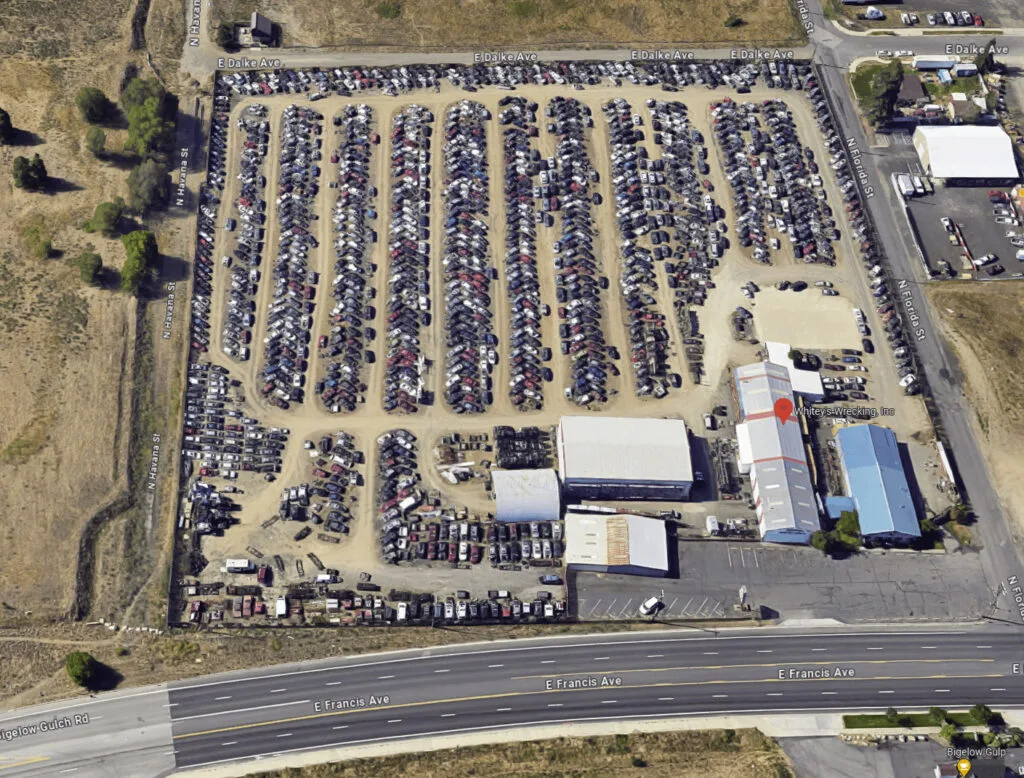 Exterior de Whitey’s Wrecking, Inc.