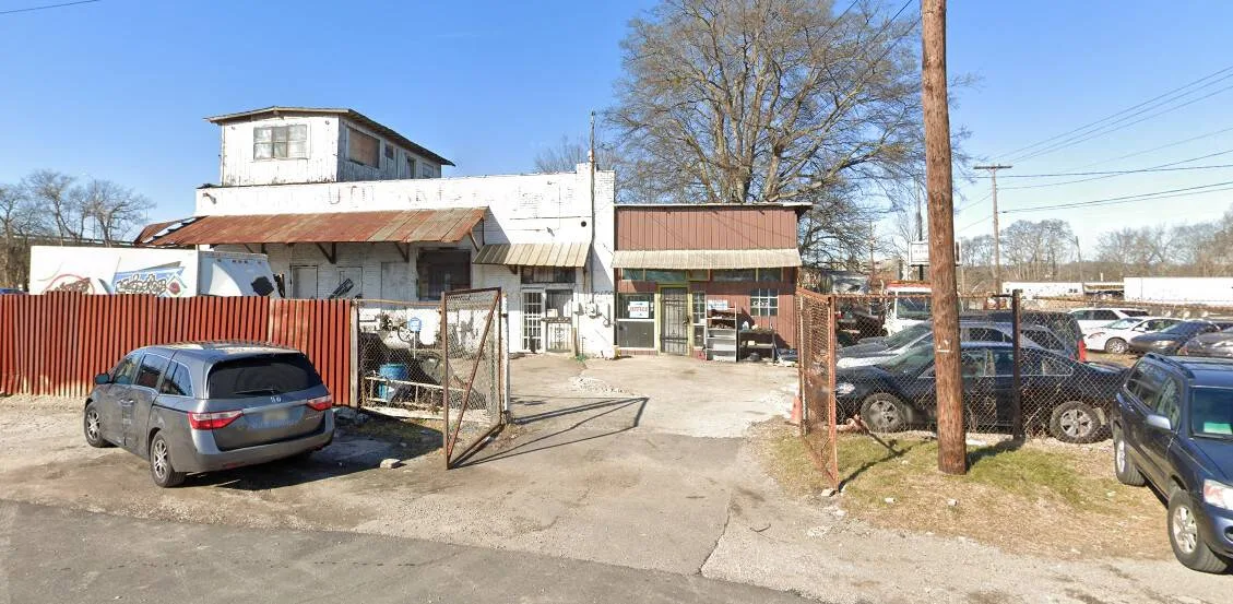 Entrada de New Todd's Auto Parts And Used Car Dealer
