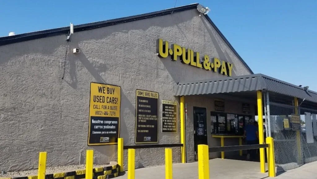 Exterior de U-Pull-&-Pay Phoenix