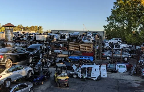Interior de Ace Auto Salvage