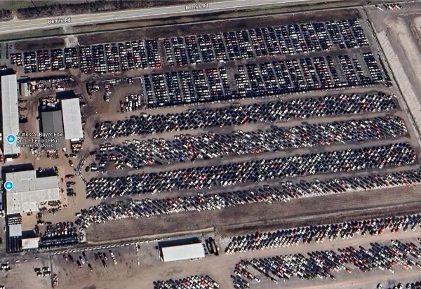 Exterior de Fenix Parts Detroit (Previously Fox Auto Parts)