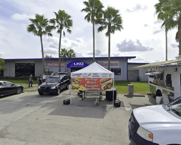 Exterior de Pick Your Part – Tampa