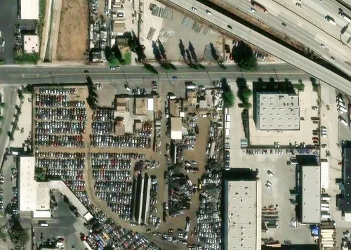 Vista aérea del patio de Allied Auto Salvage