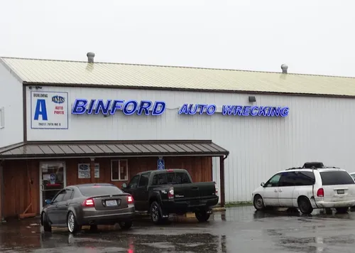 Exterior de Binford Auto Wrecking