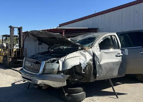 Exterior de Martinez 3 Auto Parts
