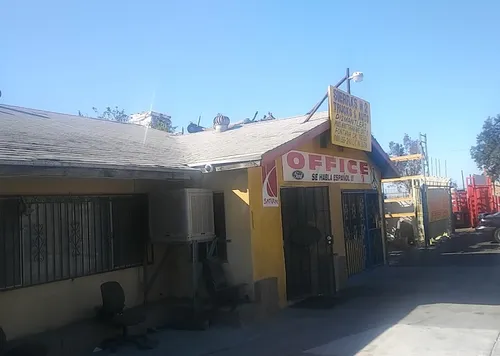 Exterior de Sierra 2 Truck & Auto